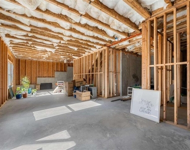 925 Lakehaven Lane - Photo Thumbnail 22