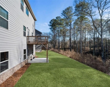 925 Lakehaven Lane - Photo Thumbnail 23