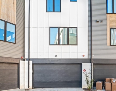 2424 Memorial Drive Se - Photo Thumbnail 30