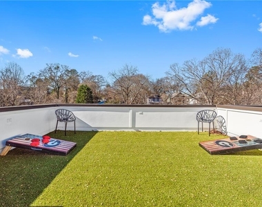 2424 Memorial Drive Se - Photo Thumbnail 3