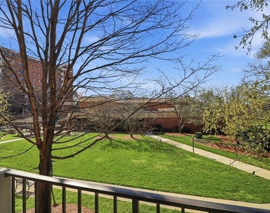 300 Johnson Ferry Road Ne - Photo Thumbnail 12