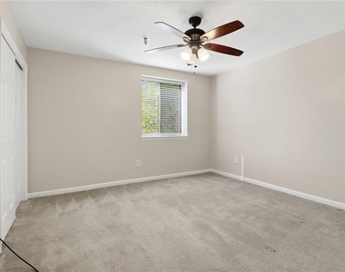 300 Johnson Ferry Road Ne - Photo Thumbnail 8