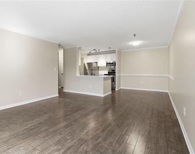 300 Johnson Ferry Road Ne - Photo Thumbnail 5
