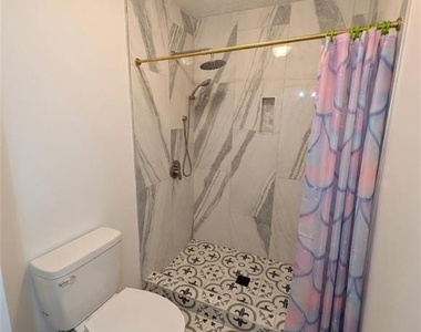 5712 Port Drive - Photo Thumbnail 10