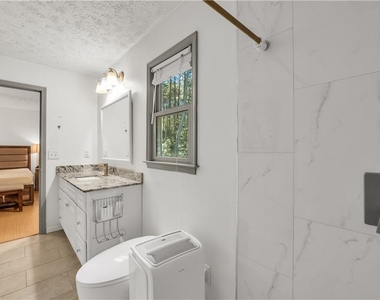 5712 Port Drive - Photo Thumbnail 20