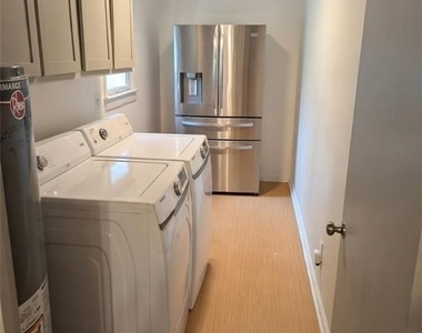 5712 Port Drive - Photo Thumbnail 6