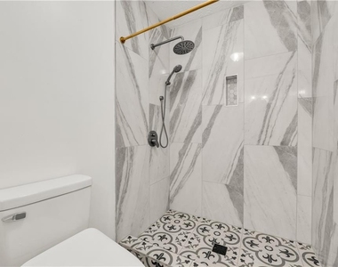 5712 Port Drive - Photo Thumbnail 27