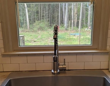 5712 Port Drive - Photo Thumbnail 7