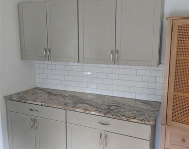 5712 Port Drive - Photo Thumbnail 4