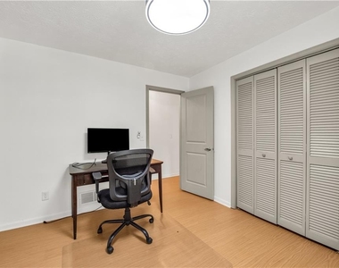 5712 Port Drive - Photo Thumbnail 30