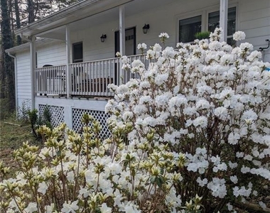 5712 Port Drive - Photo Thumbnail 1