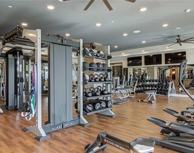 2250 Oak Road - Photo Thumbnail 27