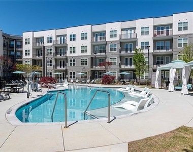 2250 Oak Road - Photo Thumbnail 31