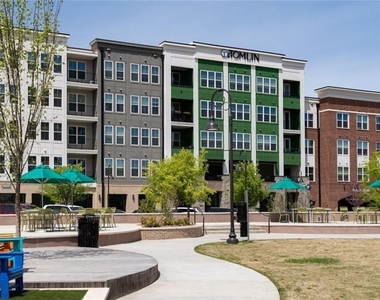 2250 Oak Road - Photo Thumbnail 33