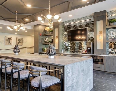 2250 Oak Road - Photo Thumbnail 22