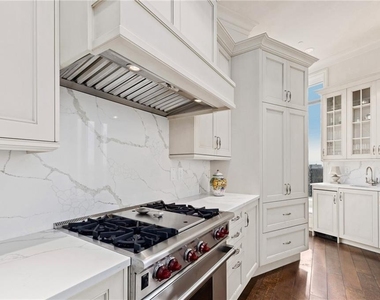3376 Peachtree Road Ne - Photo Thumbnail 20