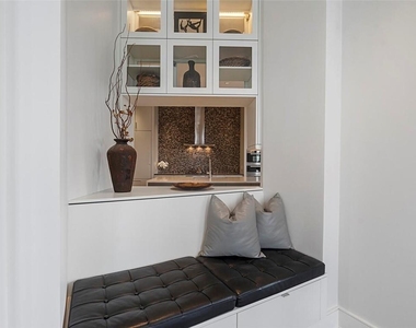 3376 Peachtree Road Ne - Photo Thumbnail 10