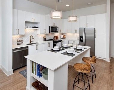 525 Sawnee Village Boulevard - Photo Thumbnail 2