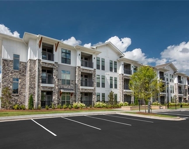 525 Sawnee Village Boulevard - Photo Thumbnail 12