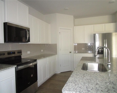 5234 Mulberry Creek Way - Photo Thumbnail 10
