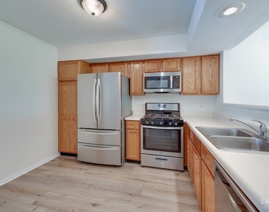 1788 Grove Avenue - Photo Thumbnail 7