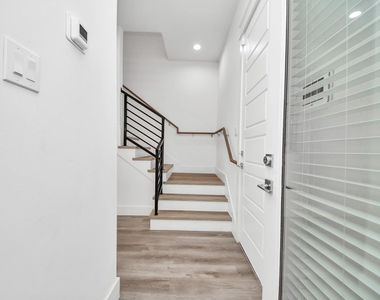 5402 Margarita Street - Photo Thumbnail 4