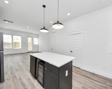5402 Margarita Street - Photo Thumbnail 9