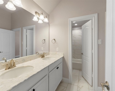 1524 N Blue Bonnet Lane - Photo Thumbnail 27