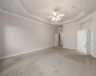 1524 N Blue Bonnet Lane - Photo Thumbnail 13