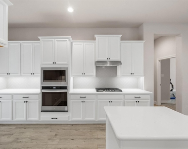 1524 N Blue Bonnet Lane - Photo Thumbnail 23