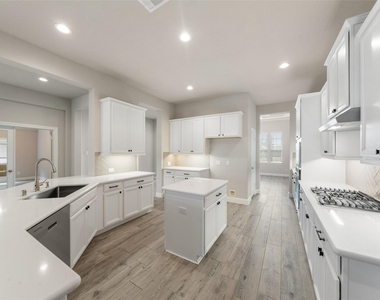 1524 N Blue Bonnet Lane - Photo Thumbnail 19