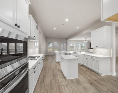 1524 N Blue Bonnet Lane - Photo Thumbnail 21