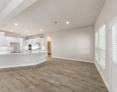 1524 N Blue Bonnet Lane - Photo Thumbnail 36