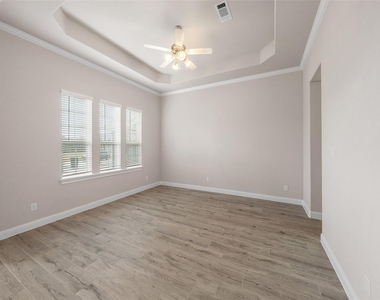 1524 N Blue Bonnet Lane - Photo Thumbnail 29