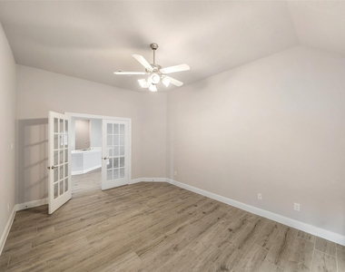 1524 N Blue Bonnet Lane - Photo Thumbnail 39