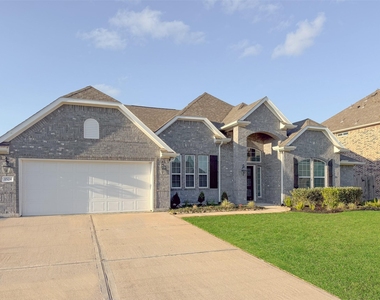1524 N Blue Bonnet Lane - Photo Thumbnail 1