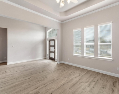 1524 N Blue Bonnet Lane - Photo Thumbnail 30