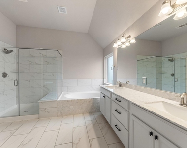 1524 N Blue Bonnet Lane - Photo Thumbnail 37