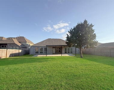 1524 N Blue Bonnet Lane - Photo Thumbnail 10