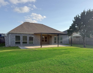 1524 N Blue Bonnet Lane - Photo Thumbnail 9