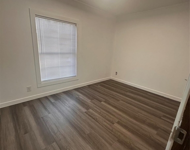 14525 Oak Hill Lane - Photo Thumbnail 15