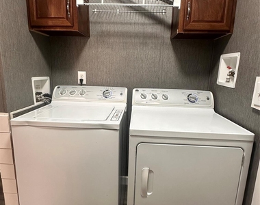 14525 Oak Hill Lane - Photo Thumbnail 19