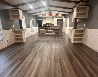14525 Oak Hill Lane - Photo Thumbnail 2