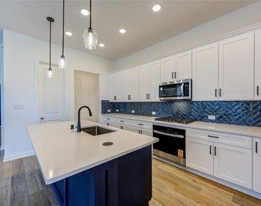 25326 Loch Doon Drive - Photo Thumbnail 10