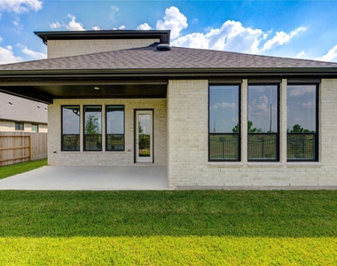 25326 Loch Doon Drive - Photo Thumbnail 36