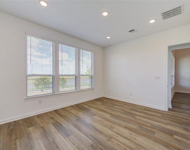 25326 Loch Doon Drive - Photo Thumbnail 20