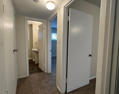 5415 Scott Street - Photo Thumbnail 7