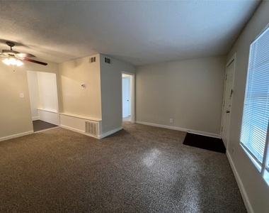 5415 Scott Street - Photo Thumbnail 2