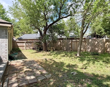 17407 Chamberlain Drive - Photo Thumbnail 16