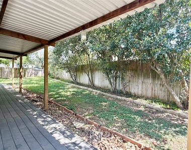 17407 Chamberlain Drive - Photo Thumbnail 17